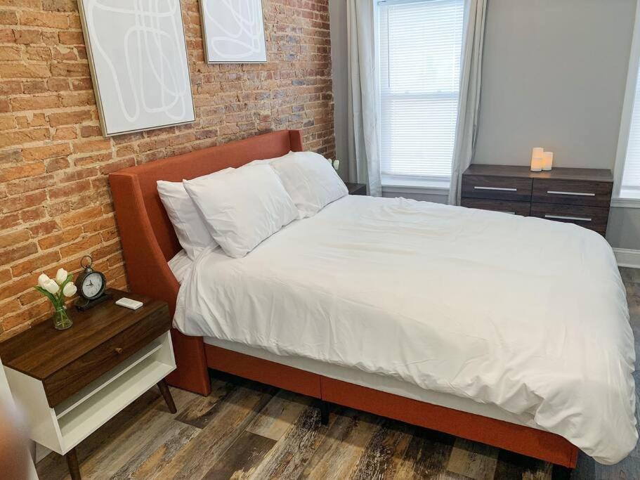 Cozy Modern Apt In The Heart Of Fells Point! ボルティモア エクステリア 写真