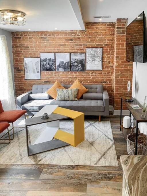 Cozy Modern Apt In The Heart Of Fells Point! ボルティモア エクステリア 写真
