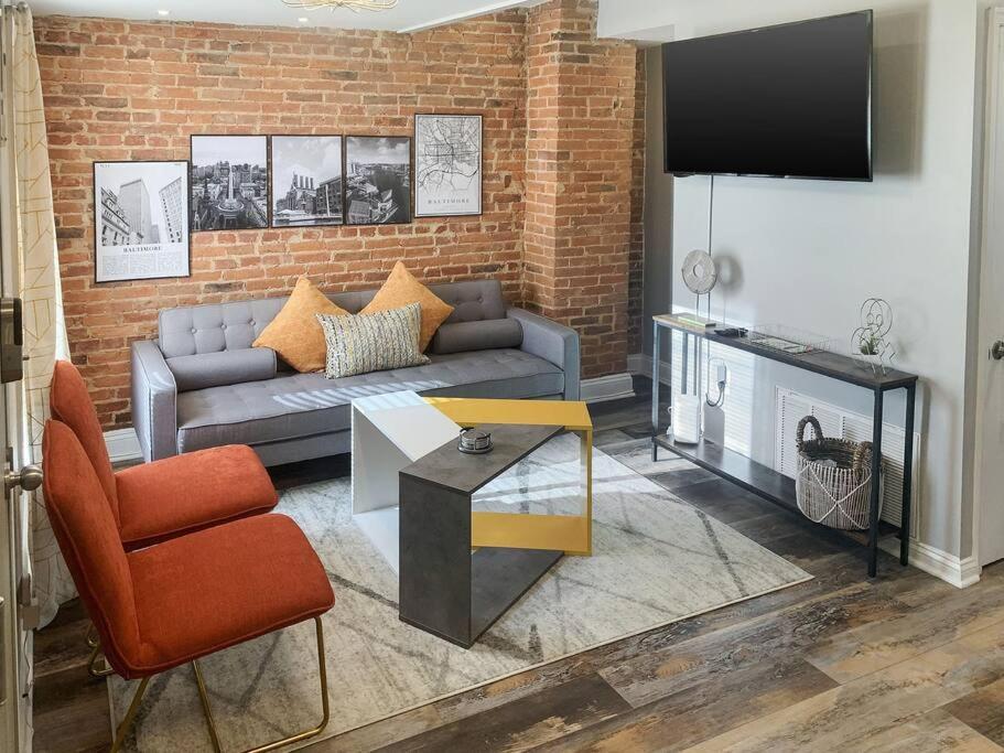 Cozy Modern Apt In The Heart Of Fells Point! ボルティモア エクステリア 写真